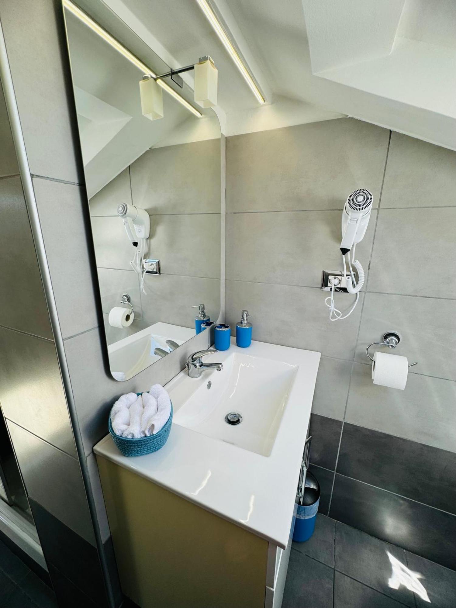 Sky Loft Apartment Alba  Ngoại thất bức ảnh